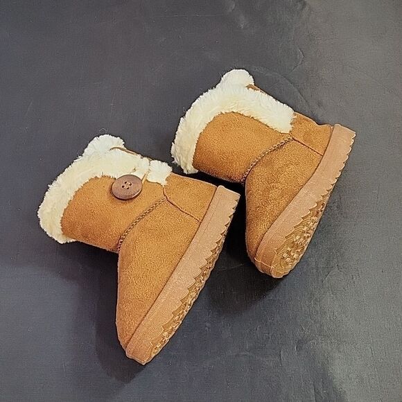BRAND NEW KIDS KIDGETS SUEDE ANKLE BOOTIES - Picture 10 of 15